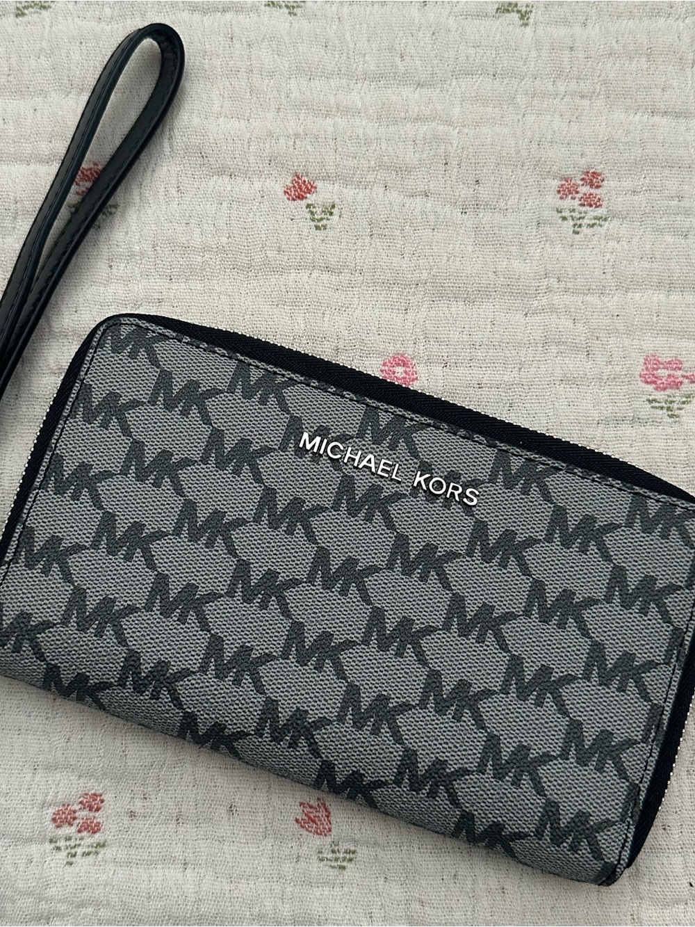 Michael Kors Wristlet